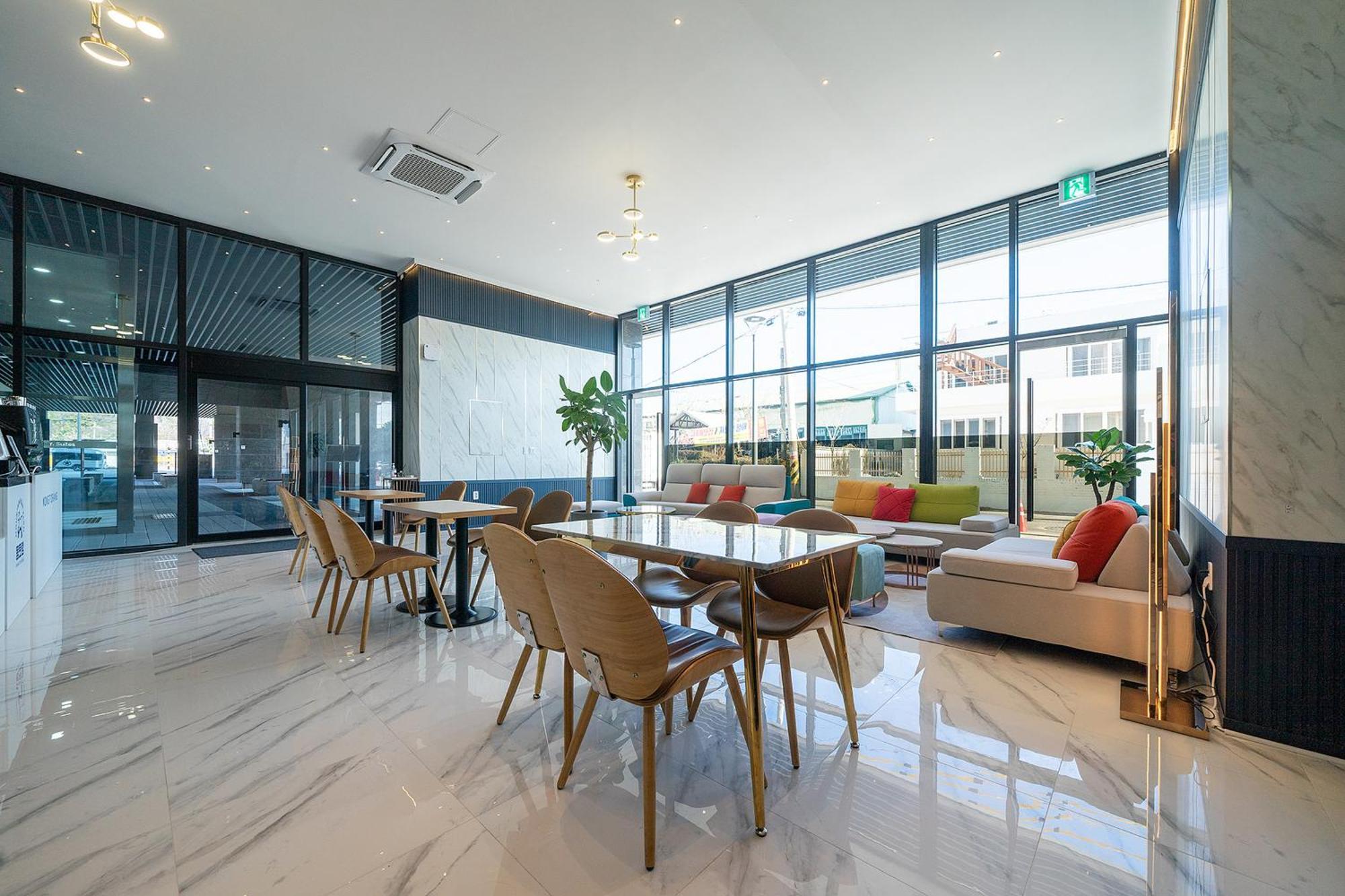 Gangneung Chonpines Ocean Suites Hotel Exterior foto