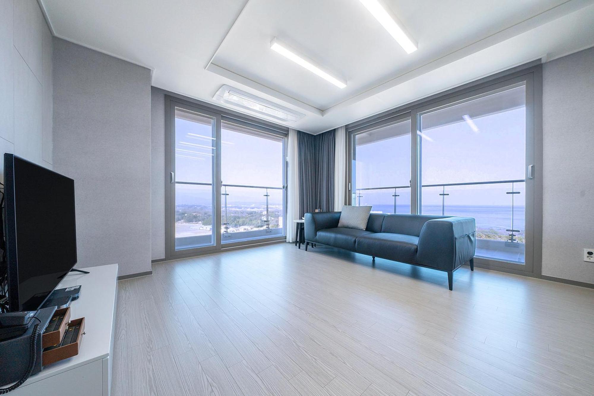 Gangneung Chonpines Ocean Suites Hotel Exterior foto